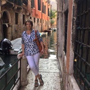 Meet your Posher, Sharon